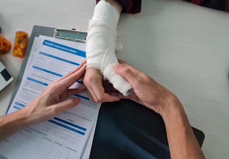 Broken arm at doctor appointment in clinic